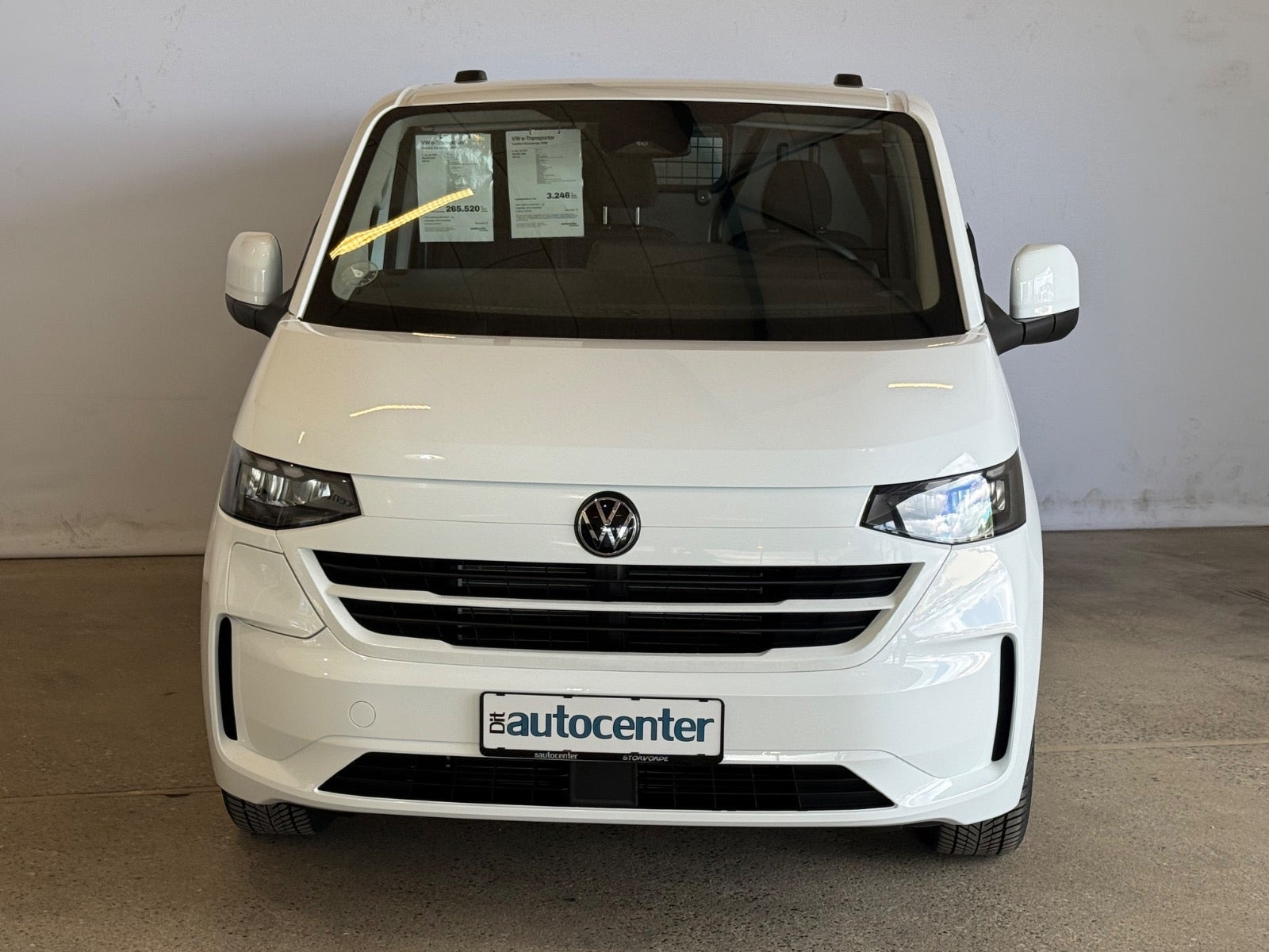 Hvid VW e-Transporter fra 2025