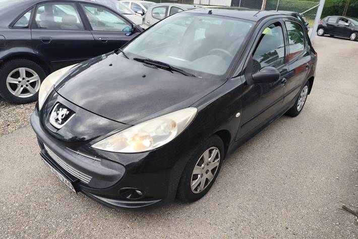 undefined Peugeot 206+ fra 2010