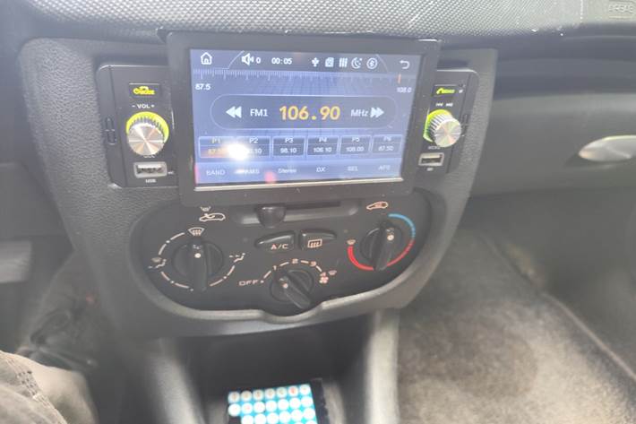 undefined Peugeot 206+ fra 2010
