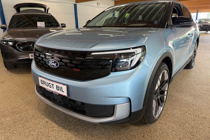 Blå Ford Explorer fra 2025
