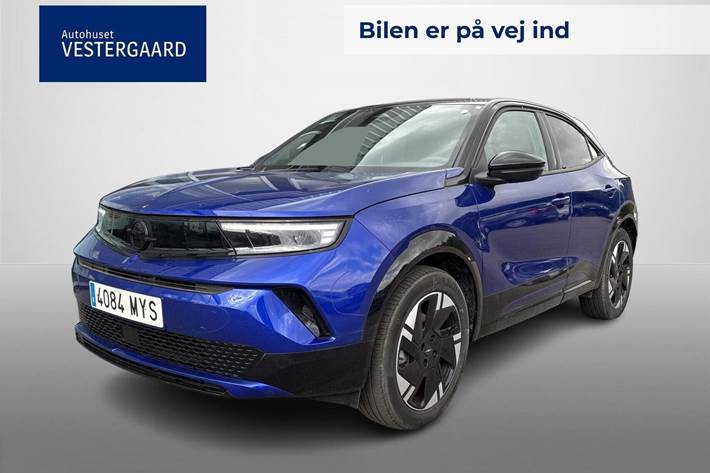 Blå Opel Mokka-e fra 2025