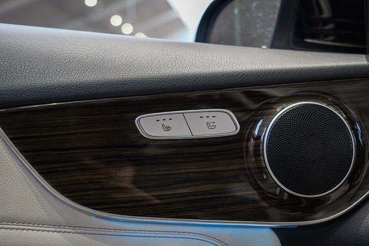 Sort Mercedes C200 fra 2016