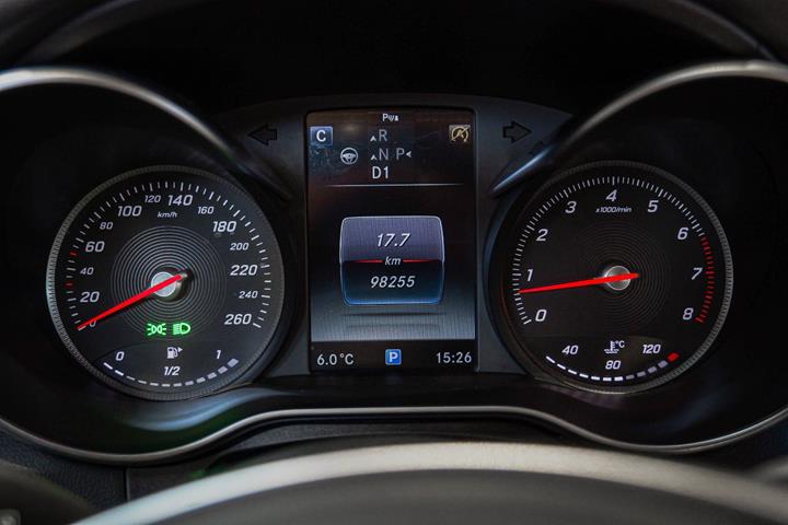 Sort Mercedes C200 fra 2016