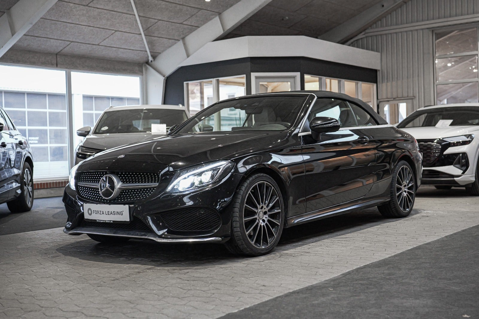 Sort Mercedes C200 fra 2016