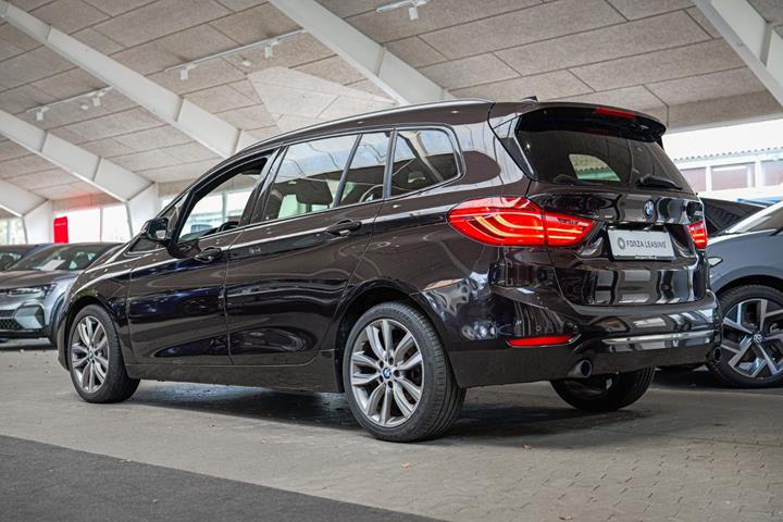 Brun BMW 220i fra 2015