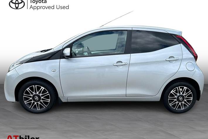 Sølv Toyota Aygo fra 2019