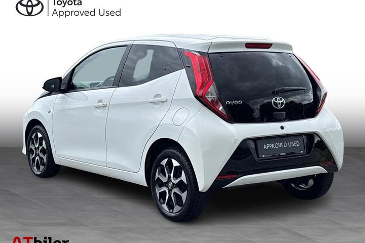 Hvid Toyota Aygo fra 2021