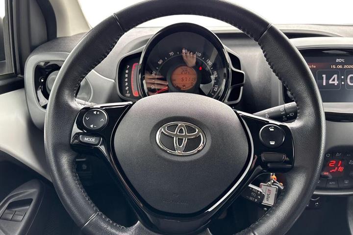 Hvid Toyota Aygo fra 2021