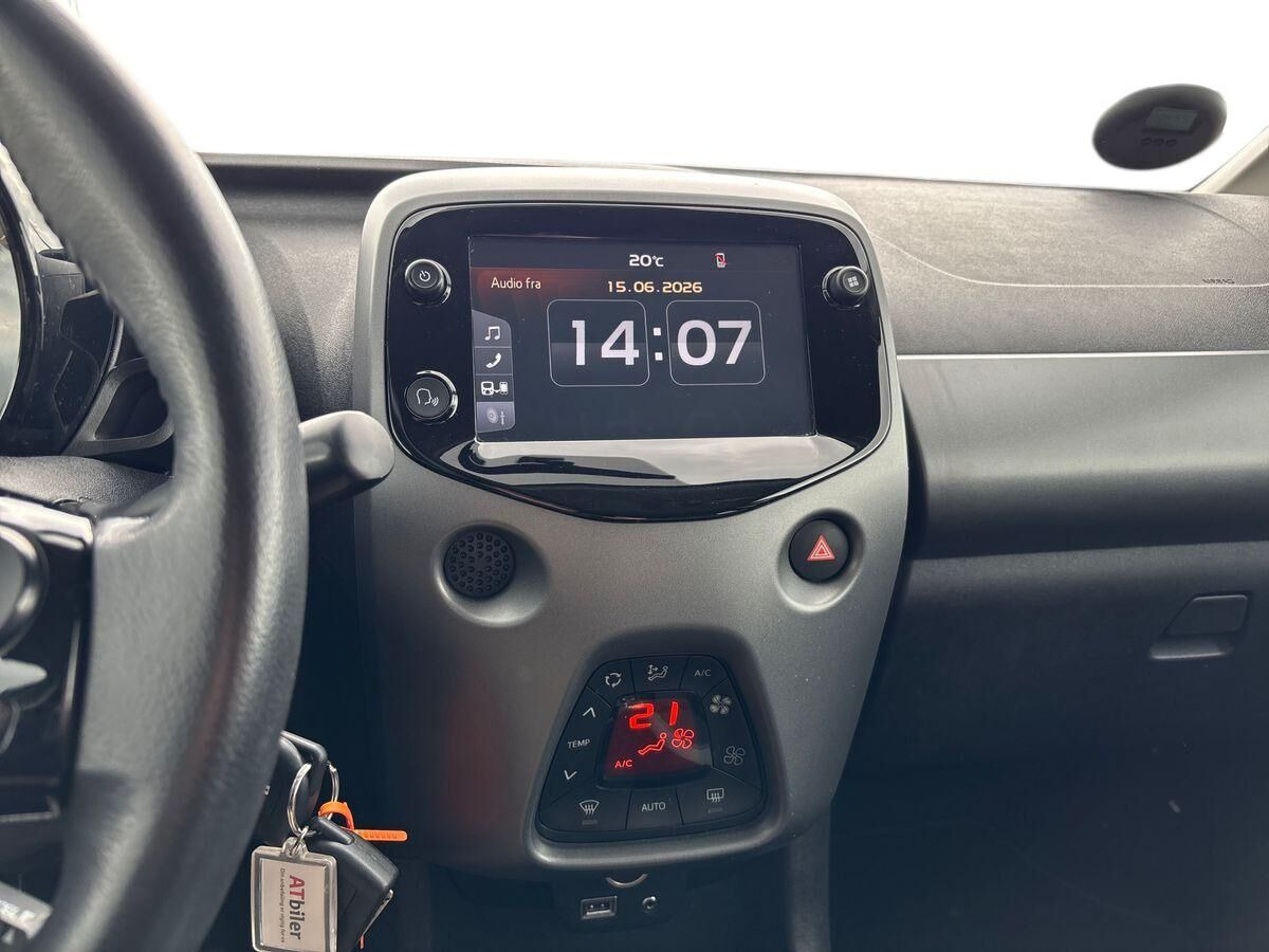 Hvid Toyota Aygo fra 2021