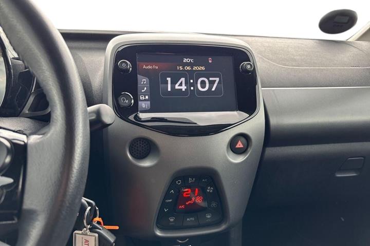 Hvid Toyota Aygo fra 2021