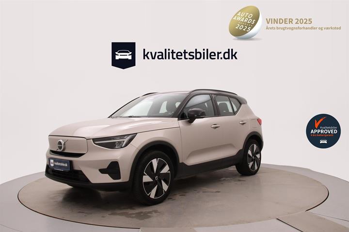 undefined Volvo XC40 fra 2023 set udefra