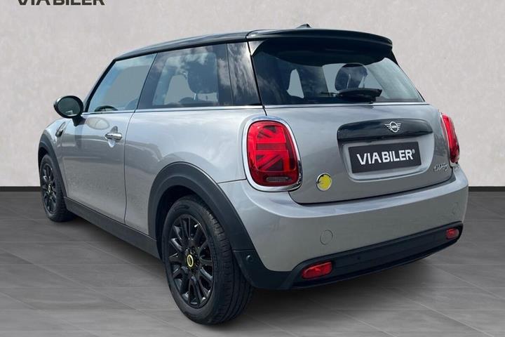 Grå Mini Cooper fra 2023
