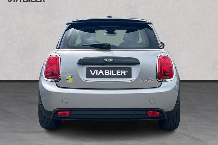Grå Mini Cooper fra 2023