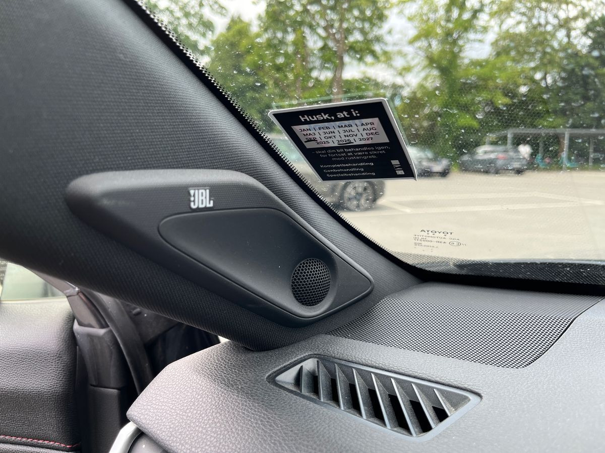 Grå Toyota RAV4 Plug-in fra 2021