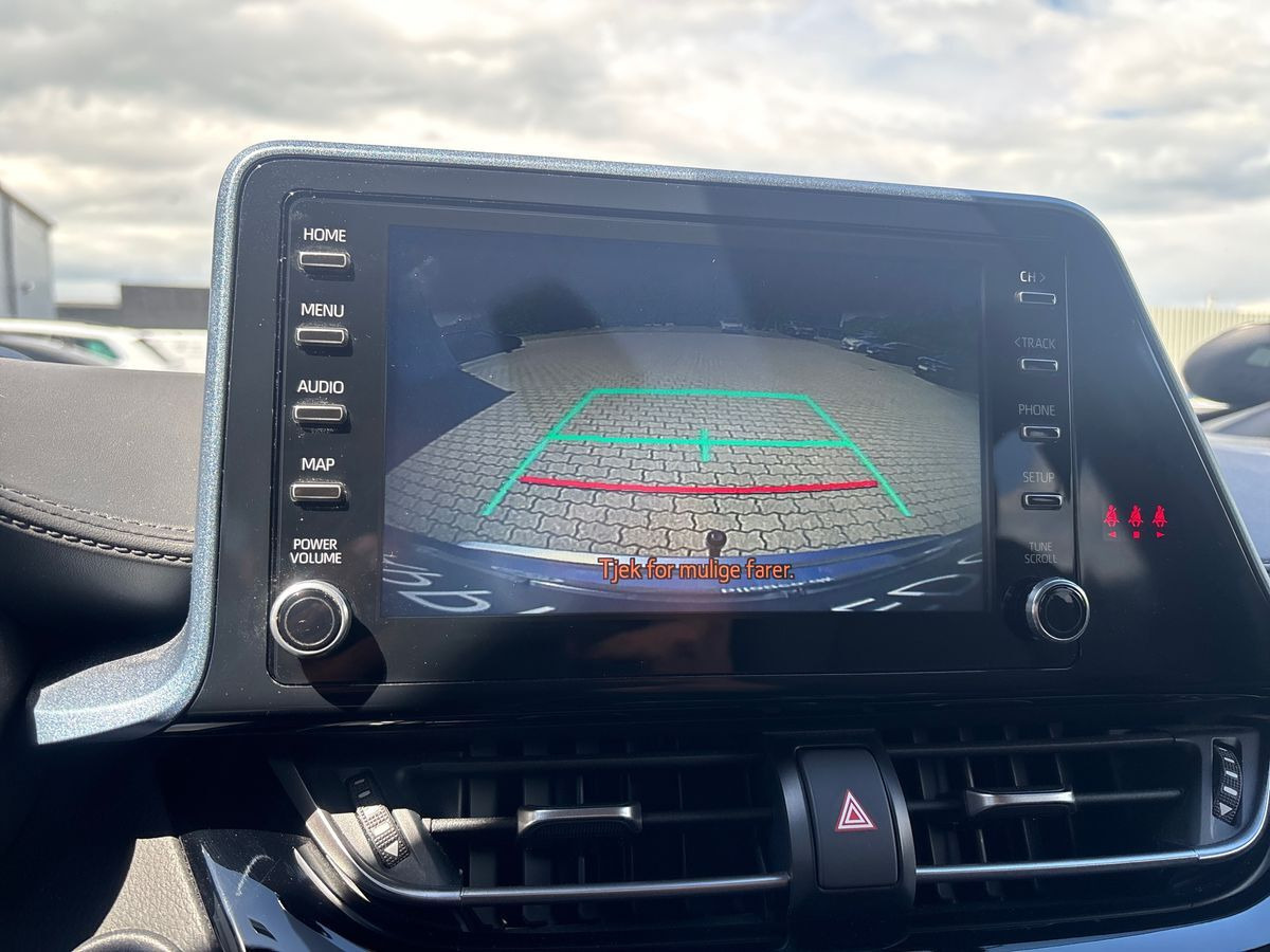 Grå Toyota C-HR fra 2020