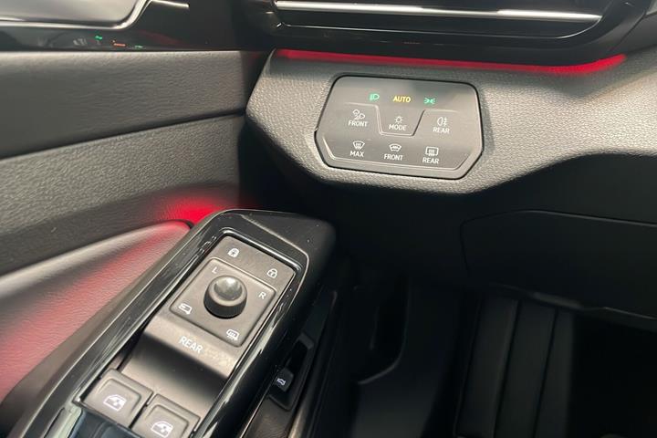 Grå VW ID.4 fra 2025