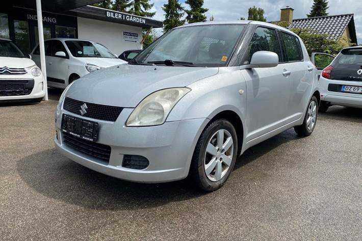 Sølv Suzuki Swift fra 2009
