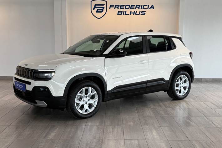 Beige Jeep Avenger fra 2025