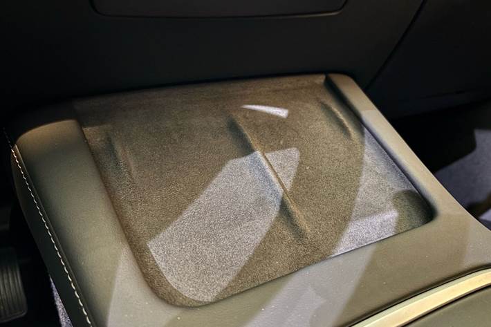 Hvid Tesla Model 3 fra 2021