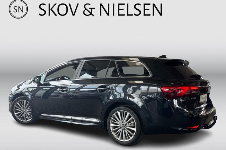 undefined Toyota Avensis fra 2016