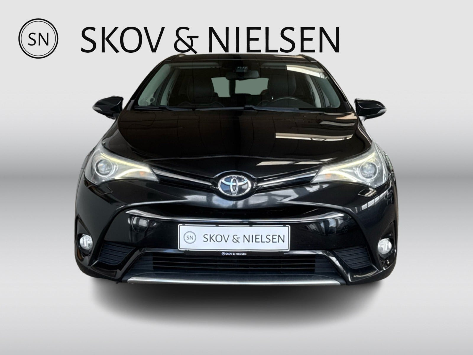 undefined Toyota Avensis fra 2016