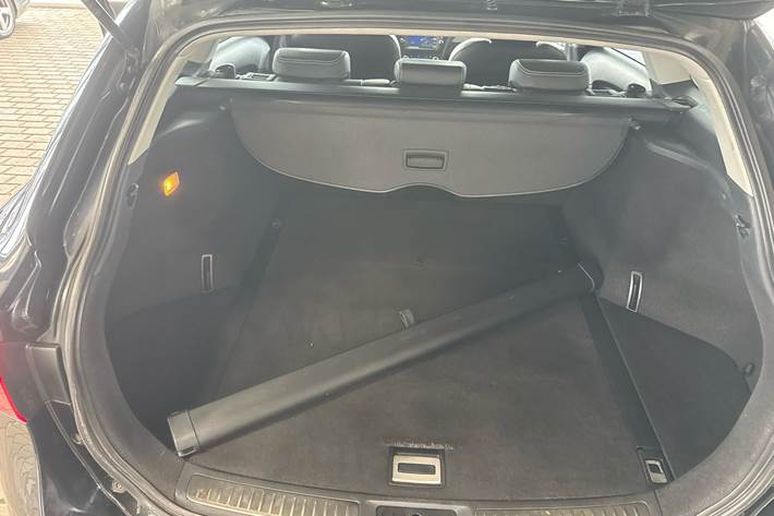 undefined Toyota Avensis fra 2016