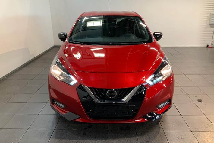 Rød Nissan Micra fra 2020