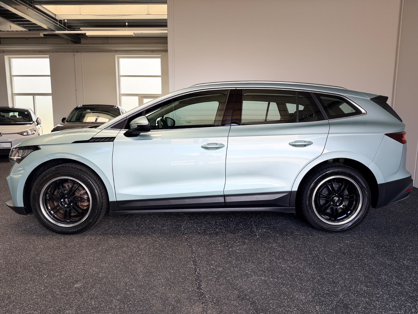 Grøn Skoda Enyaq fra 2023