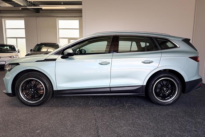 Grøn Skoda Enyaq fra 2023