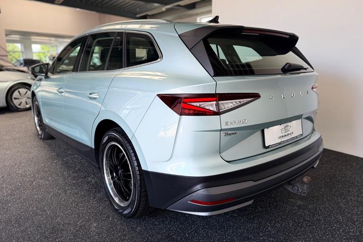 Grøn Skoda Enyaq fra 2023