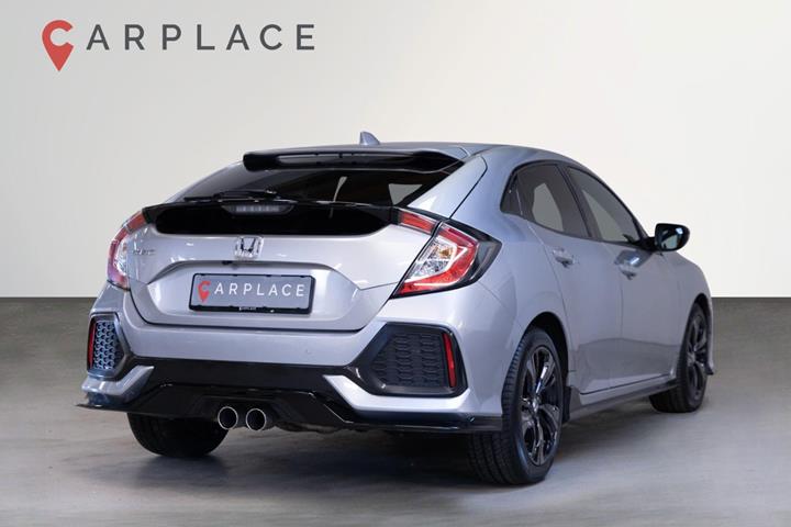 Sølv Honda Civic fra 2017
