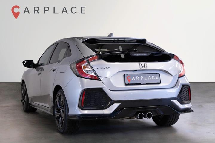 Sølv Honda Civic fra 2017