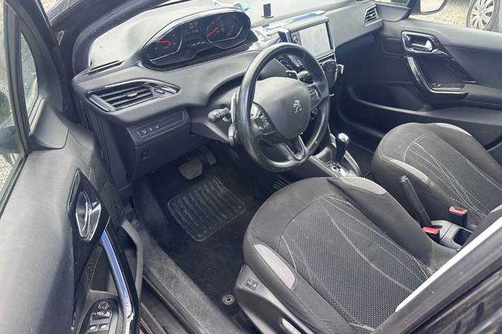undefined Peugeot 208 fra 2012