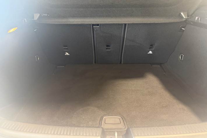 Sølv Mercedes A220 d fra 2020