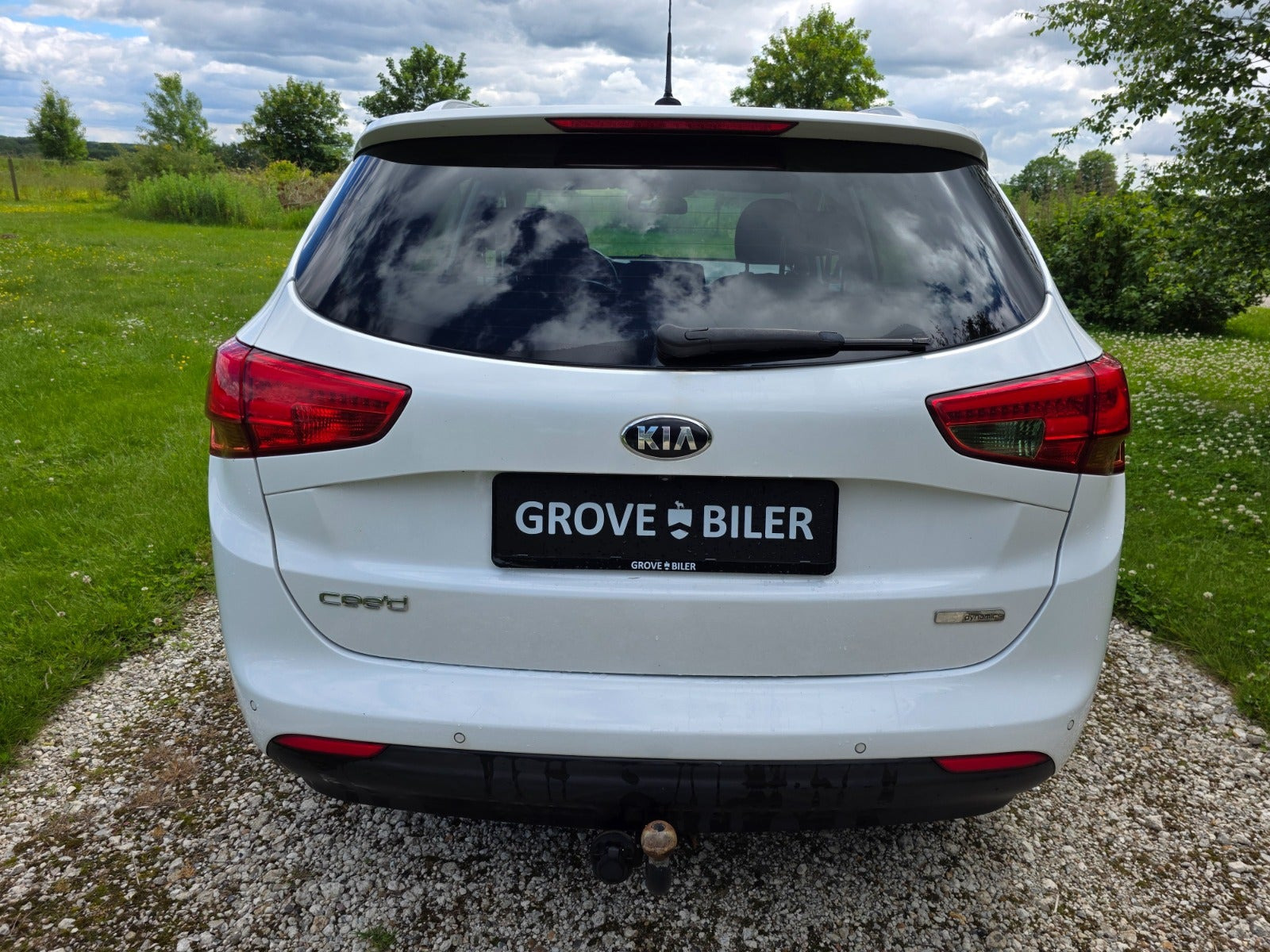 Hvid Kia Ceed fra 2015