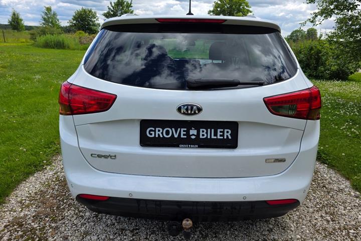 Hvid Kia Ceed fra 2015