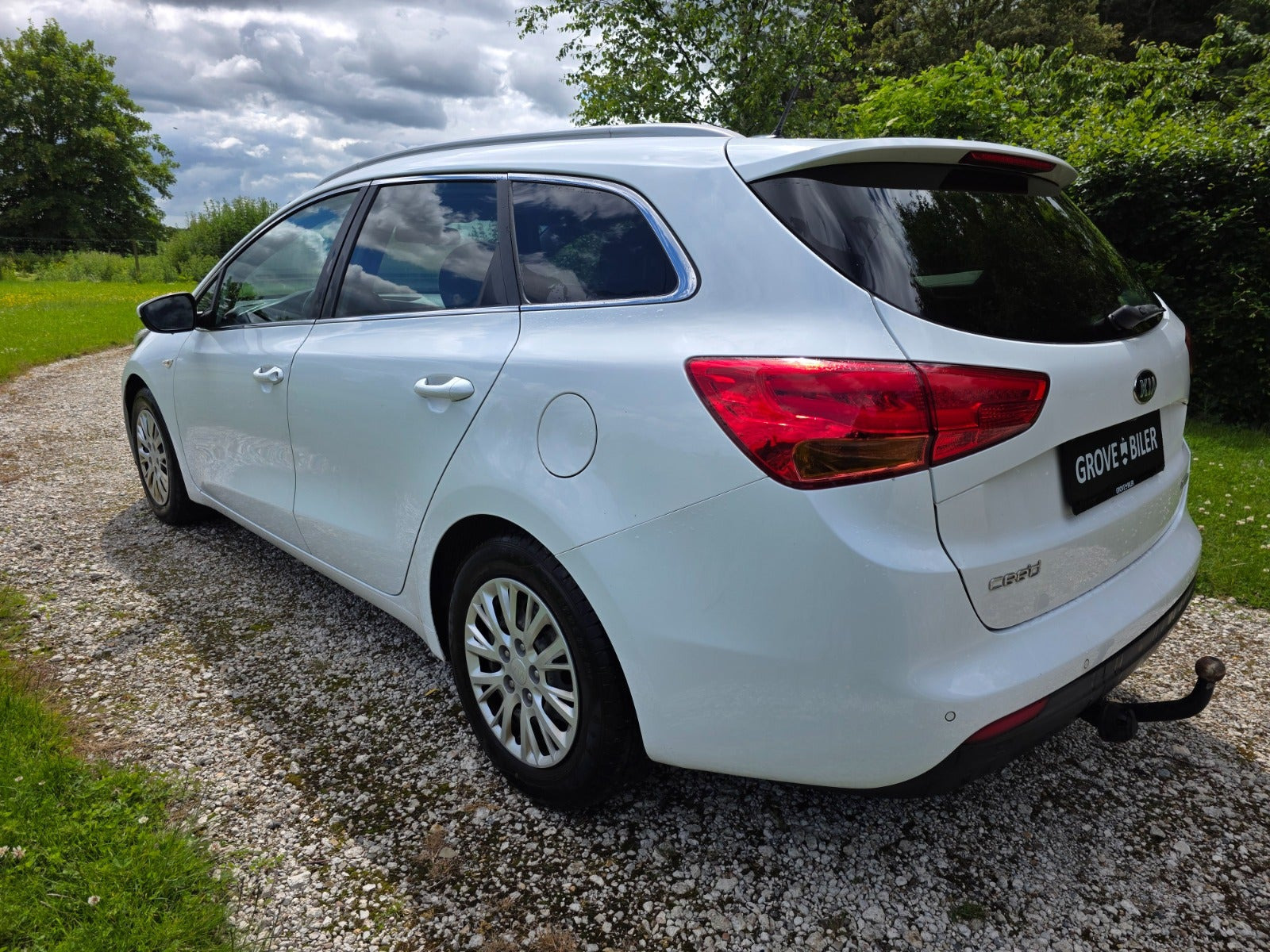 Hvid Kia Ceed fra 2015
