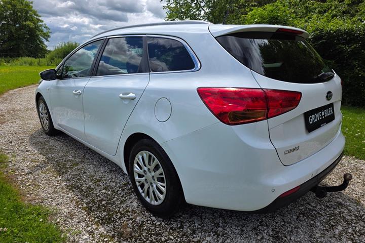 Hvid Kia Ceed fra 2015
