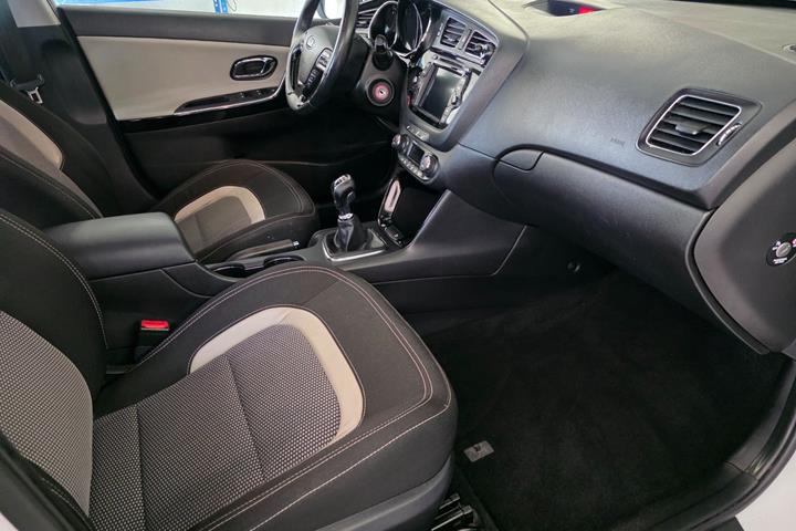 Hvid Kia Ceed fra 2015