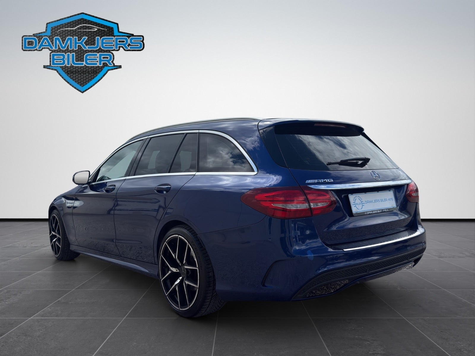 Blå Mercedes C200 d fra 2016
