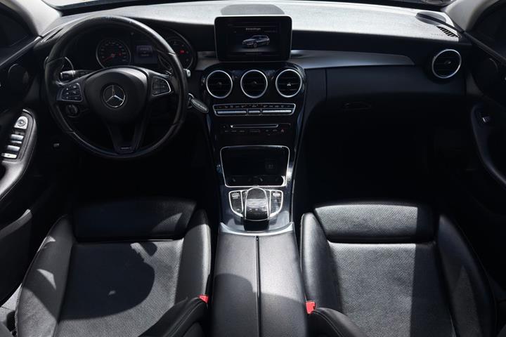 Blå Mercedes C200 d fra 2016