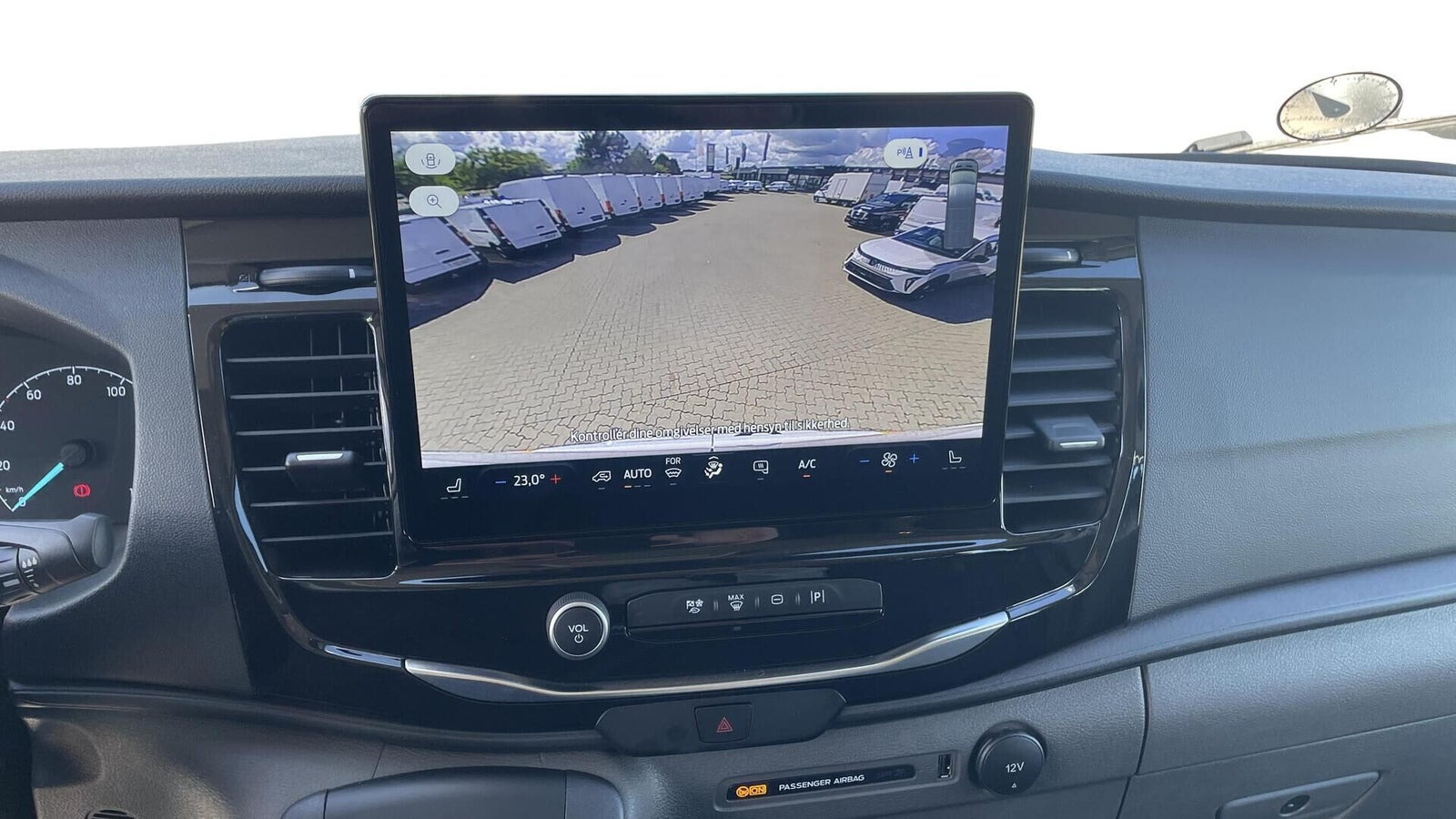 Hvid Ford E-Transit 390 L3 Van fra 2022 set indefra