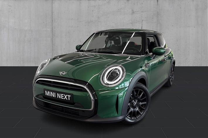 Grøn Mini Cooper fra 2024 set udefra