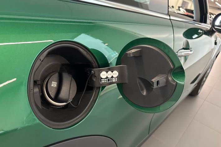 Grøn Mini Cooper fra 2024