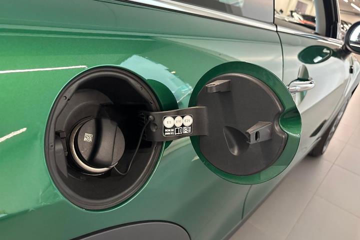 Grøn Mini Cooper fra 2024