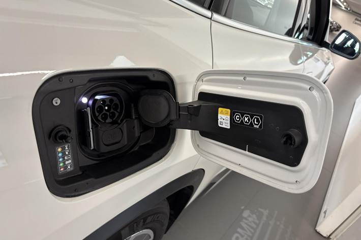 Hvid BMW iX1 fra 2024
