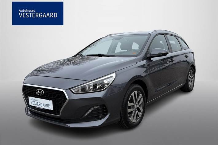 Beige Hyundai i30 fra 2020
