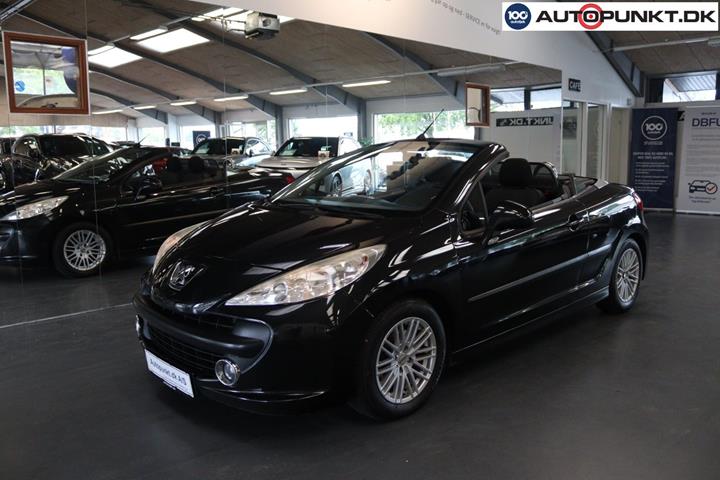 Sort Peugeot 207 fra 2007 set udefra