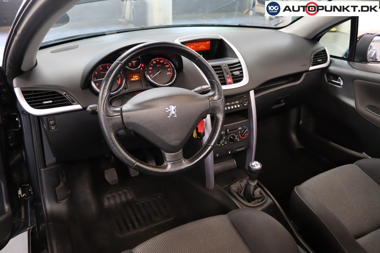 Sort Peugeot 207 fra 2007