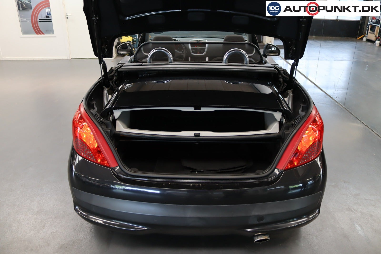 Sort Peugeot 207 fra 2007